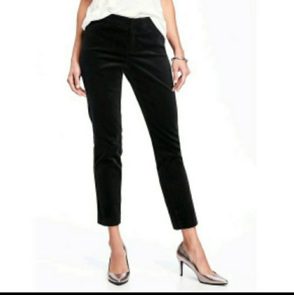 Old Navy Velvet pants in size 8 color black